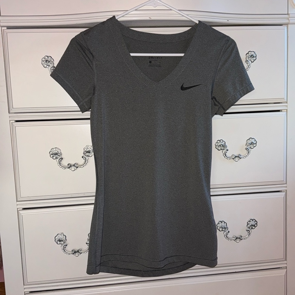 Nike Dri-Fit grey T-shirt